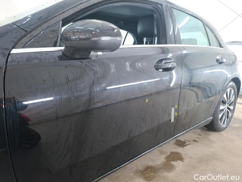  Mercedes  A-Klasse MERCEDES-BENZ Classe A Compact / 2018 / 5P / Berline A 200 d Business Line 8G-DCT #47