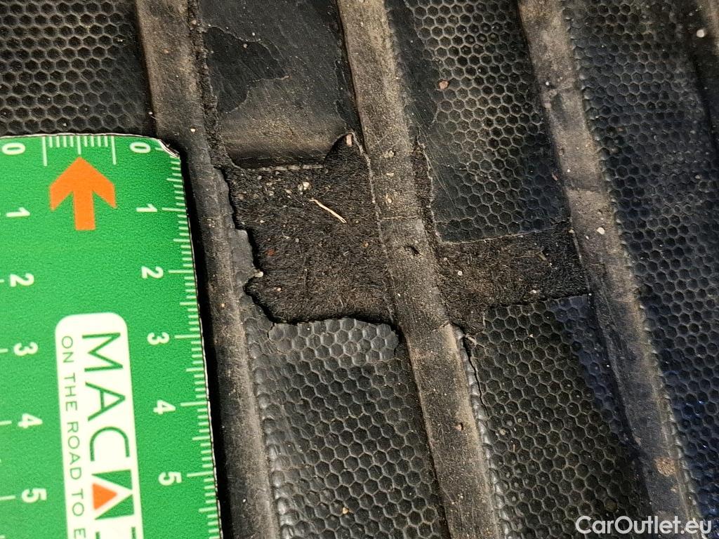  Peugeot  2008  Allure Business 1.5 HDi 110CV BVM6 E6d #15