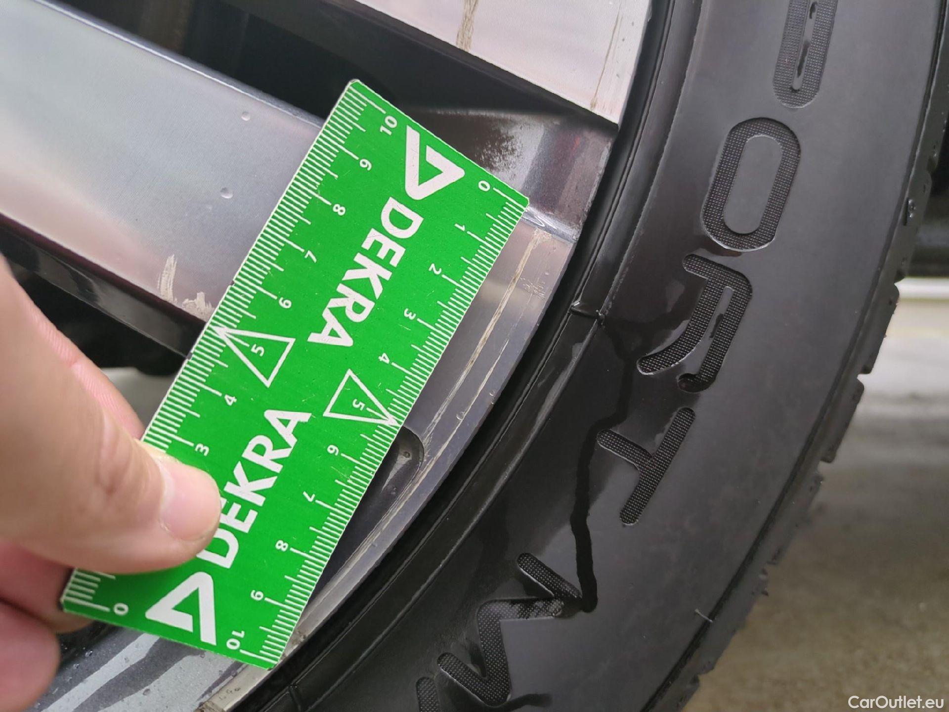  Peugeot  5008  Allure Pack 1.5 HDi 130CV BVA8 7 Sieges E6d #21