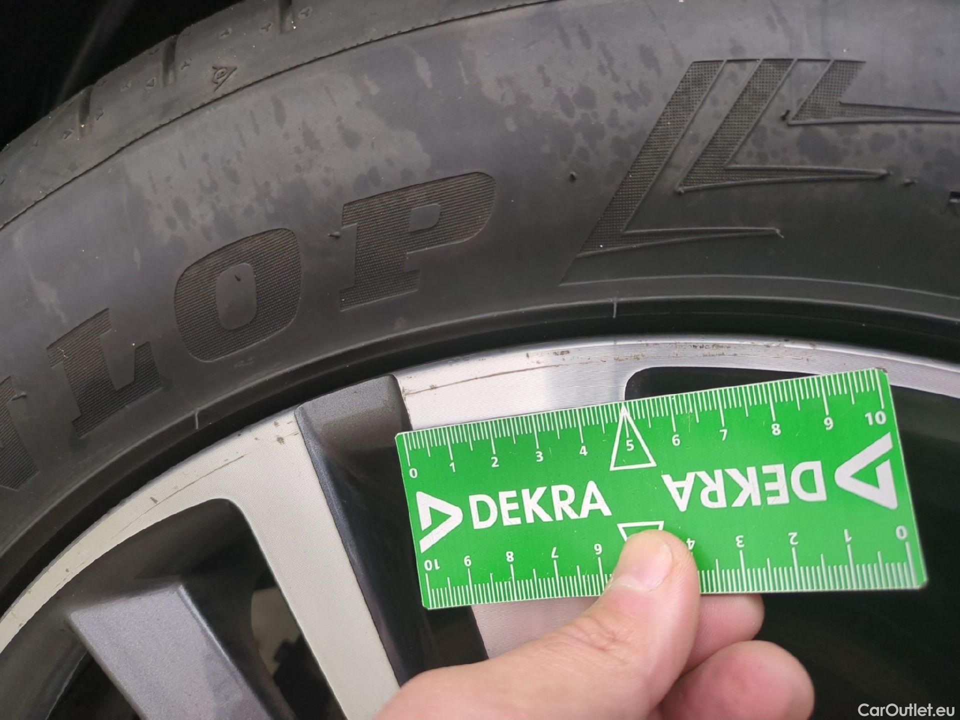  Peugeot  5008  Allure Pack 1.5 HDi 130CV BVA8 7 Sieges E6d #20