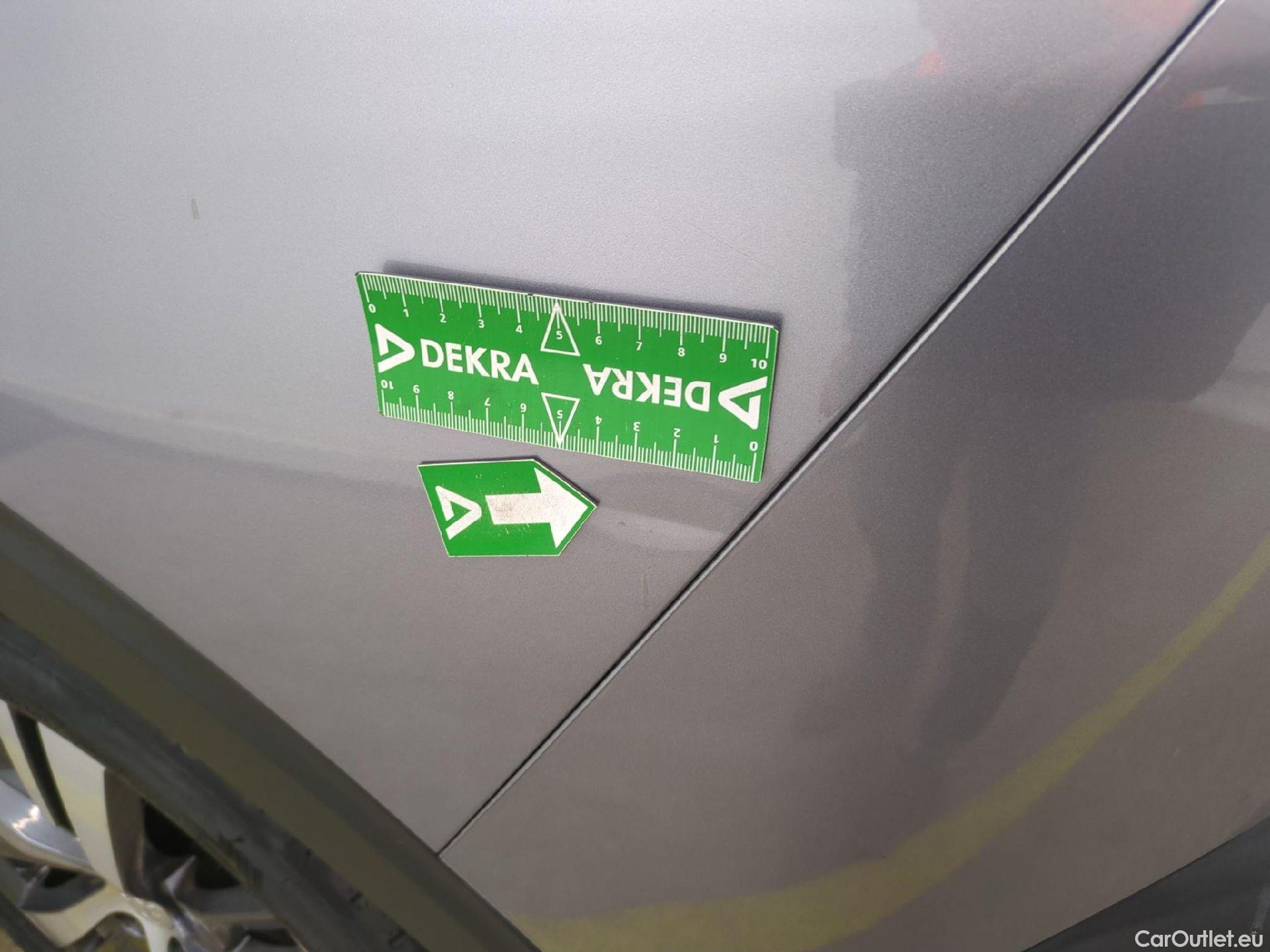  Peugeot  5008  Allure Pack 1.5 HDi 130CV BVA8 7 Sieges E6d #44