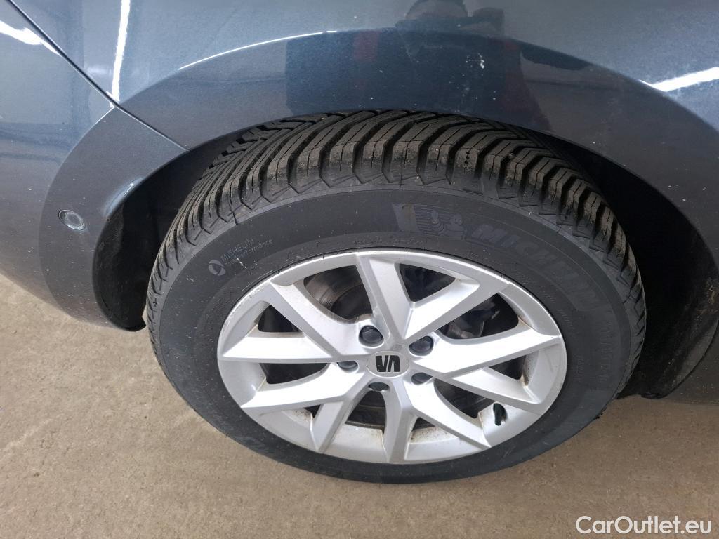  Seat  Leon SEAT  / 2020 / 5P / Berline 2.0 TDI 150 DSG S&S Style Business #4