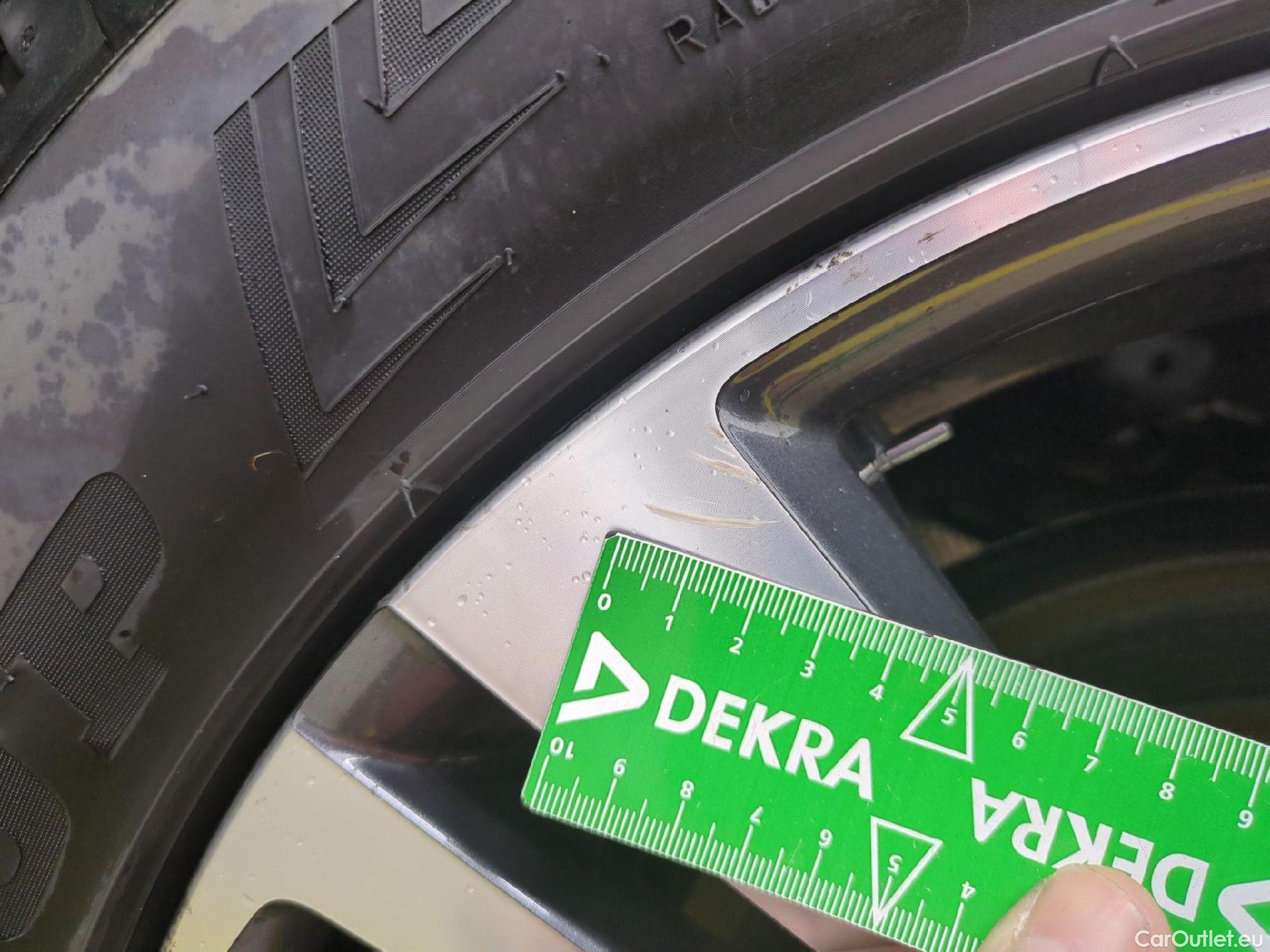  Peugeot  5008  Allure Pack 1.5 HDi 130CV BVA8 7 Sieges E6d #18