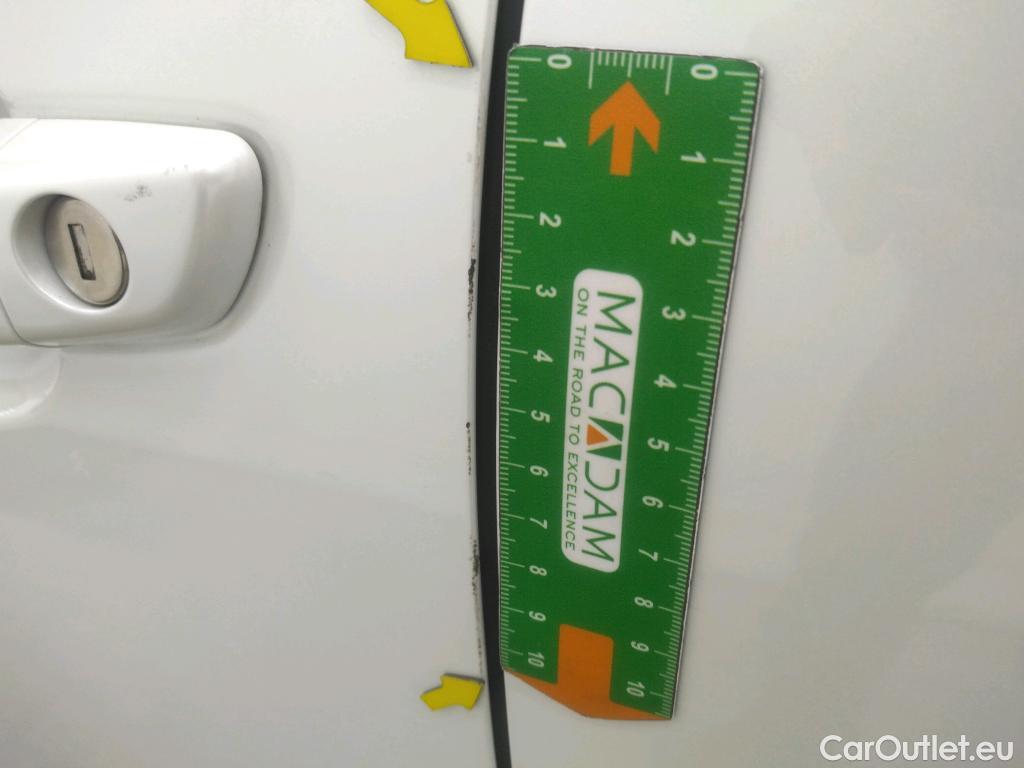  Peugeot  5008  Allure Business 1.5 HDi 130CV BVA8 E6d #2