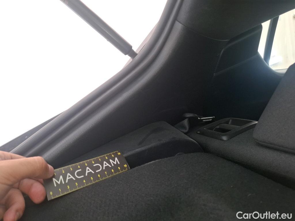  Toyota  C-HR TOYOTA  / 2016 / 5P / SUV 2.0 Hybride 184 Dynamic Business Beyond #24