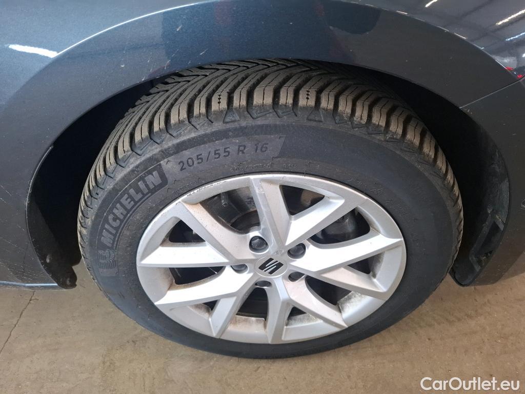  Seat  Leon SEAT  / 2020 / 5P / Berline 2.0 TDI 150 DSG S&S Style Business #8