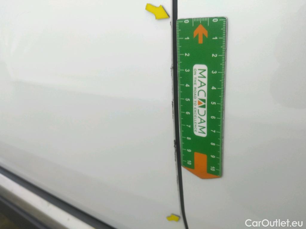  Peugeot  5008  Allure Business 1.5 HDi 130CV BVA8 E6d #3