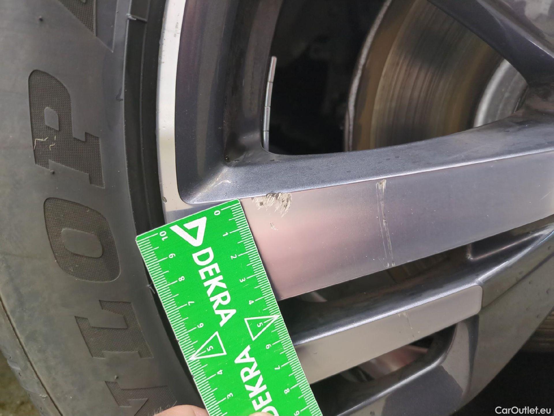  Peugeot  5008  Allure Pack 1.5 HDi 130CV BVA8 7 Sieges E6d #28