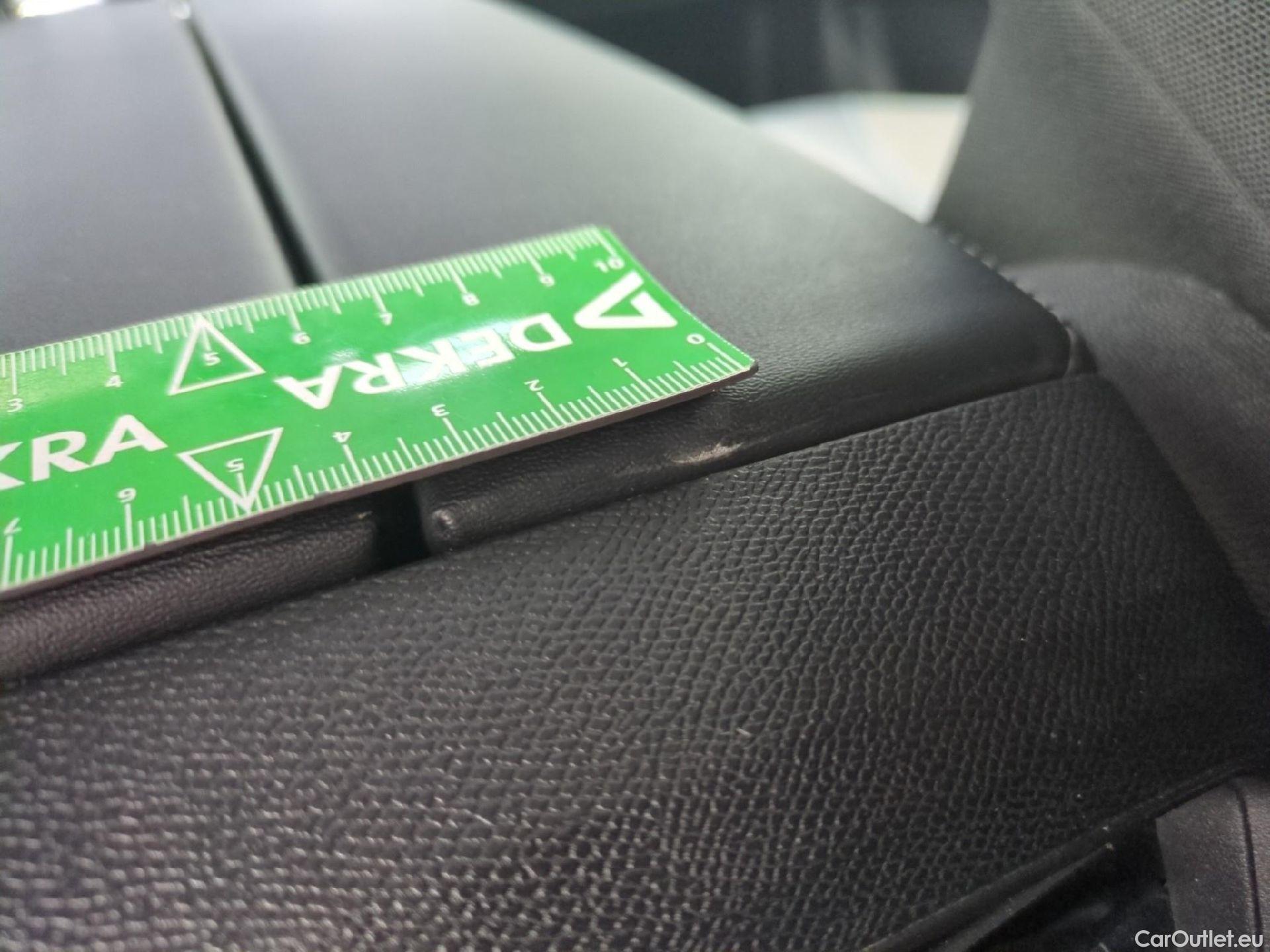  Peugeot  5008  Allure Pack 1.5 HDi 130CV BVA8 7 Sieges E6d #10