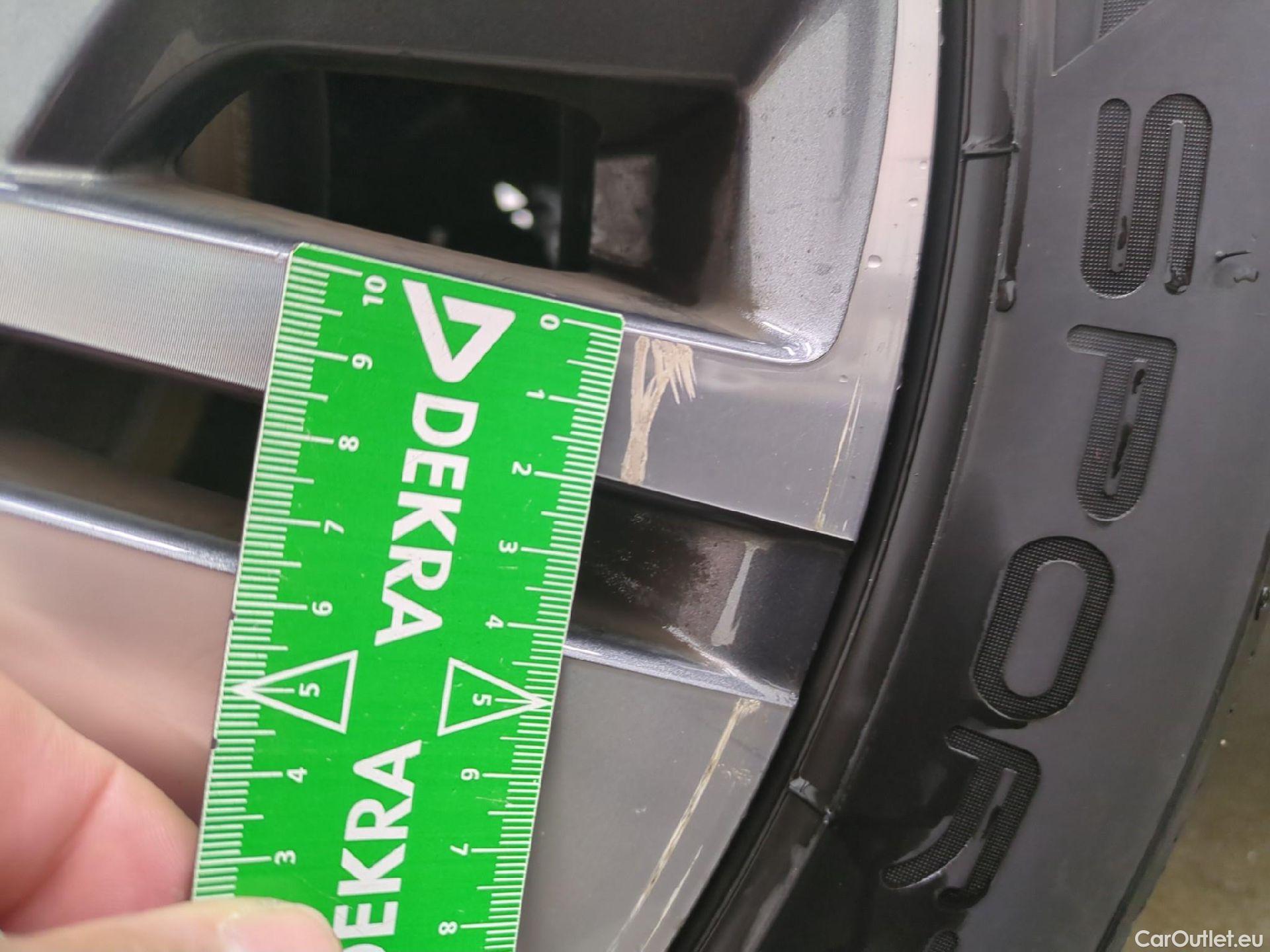  Peugeot  5008  Allure Pack 1.5 HDi 130CV BVA8 7 Sieges E6d #19