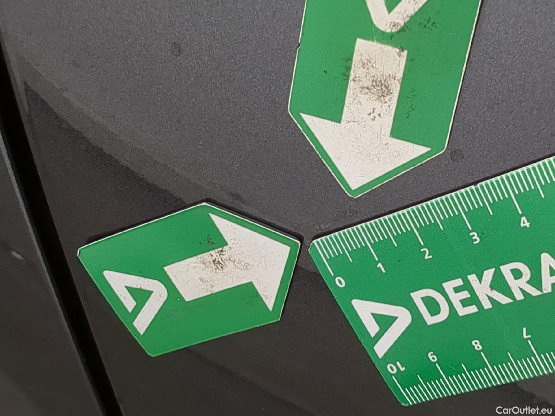  Toyota  Yaris TOYOTA  Hybride / 2019 / 5P / Berline Hybride 116h Dynamic Business Beyond Zer #3