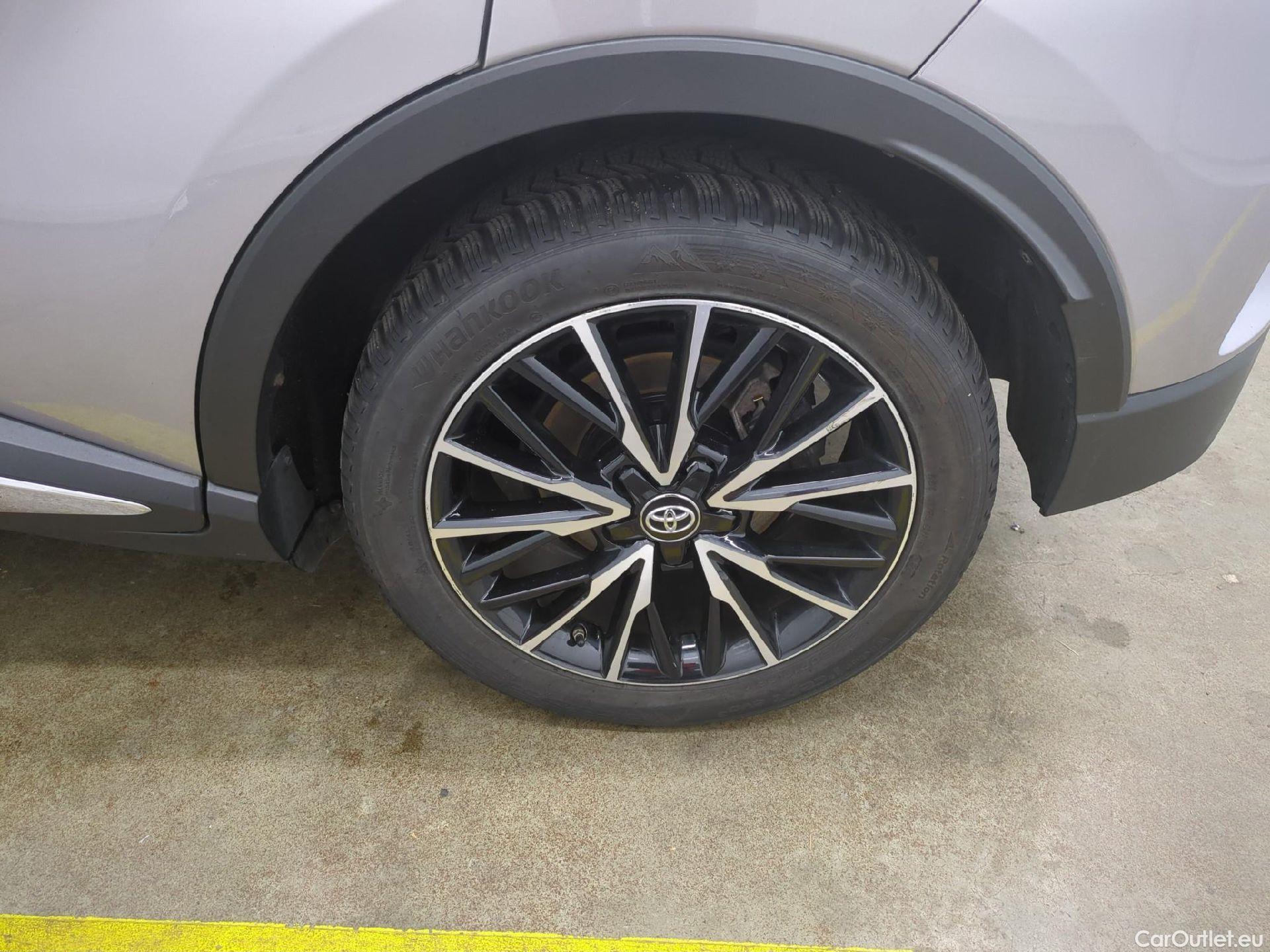  Toyota  C-HR TOYOTA  / 2016 / 5P / SUV 2.0 HYBRIDE 184 DISTINCTIVE #7