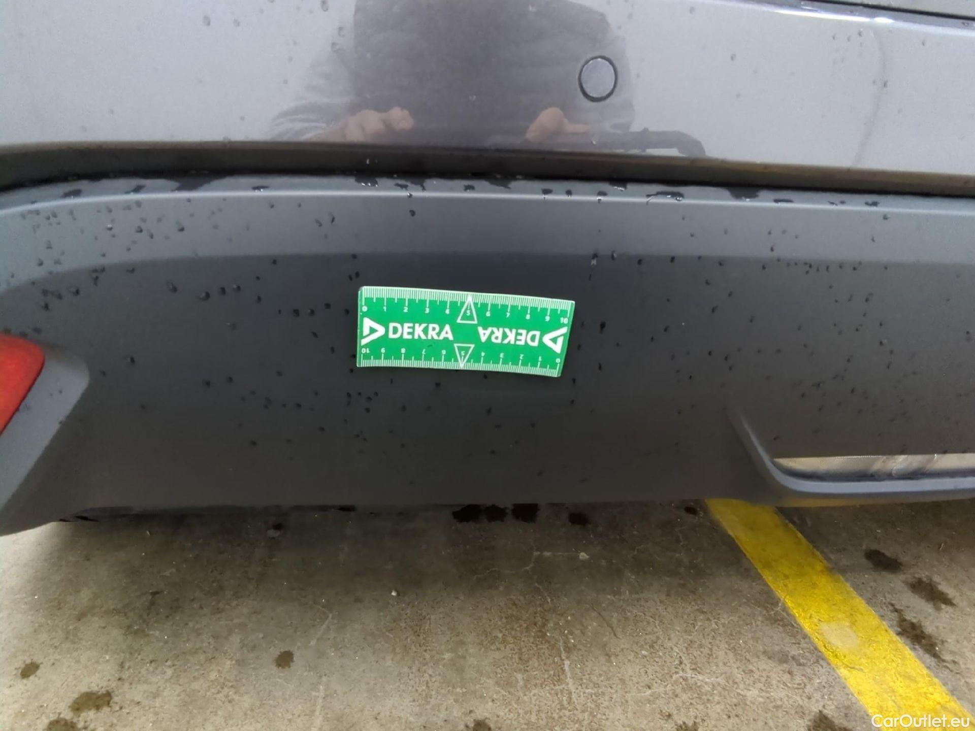  Toyota  Yaris TOYOTA  Hybride / 2019 / 5P / Berline Hybride 116h Dynamic Business Beyond Zer #20