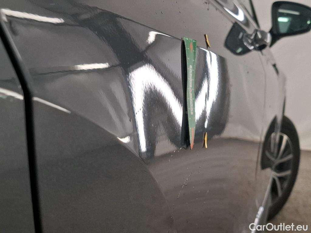  Volkswagen  Tiguan VOLKSWAGEN  Allspace / 2017 / 5P / SUV 2.0 TDI 150 DSG7 Confortline #2