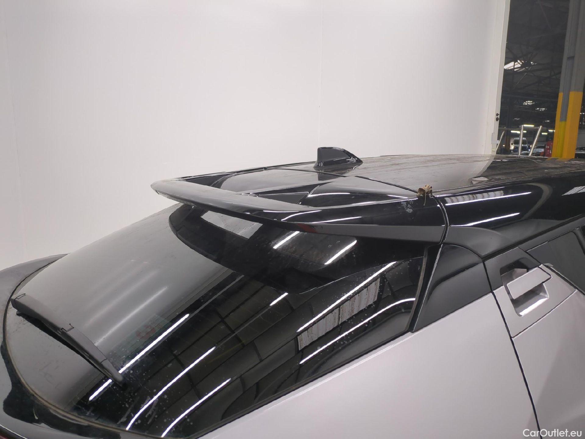  Toyota  C-HR TOYOTA  / 2016 / 5P / SUV 2.0 HYBRIDE 184 DISTINCTIVE #37