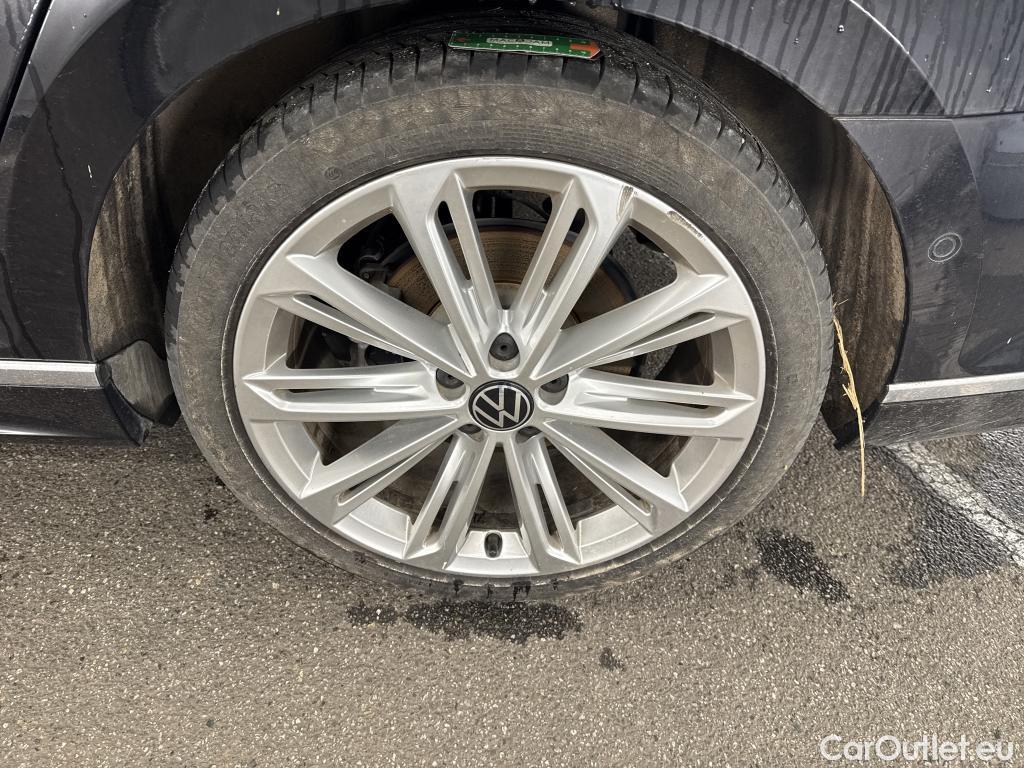  Volkswagen  Passat VOLKSWAGEN  / 2019 / 4P / Berline 2.0 TDI EVO SCR 200 4WD DSG7 R LINE #9