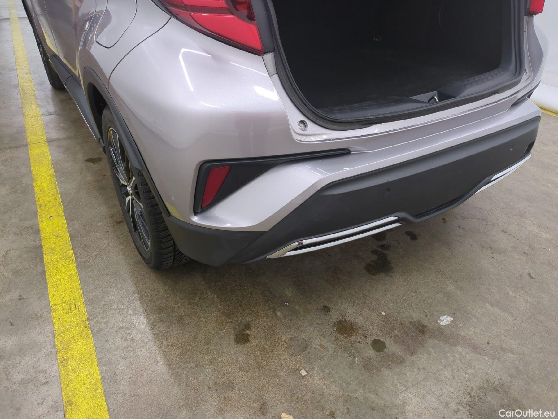  Toyota  C-HR TOYOTA  / 2016 / 5P / SUV 2.0 HYBRIDE 184 DISTINCTIVE #26