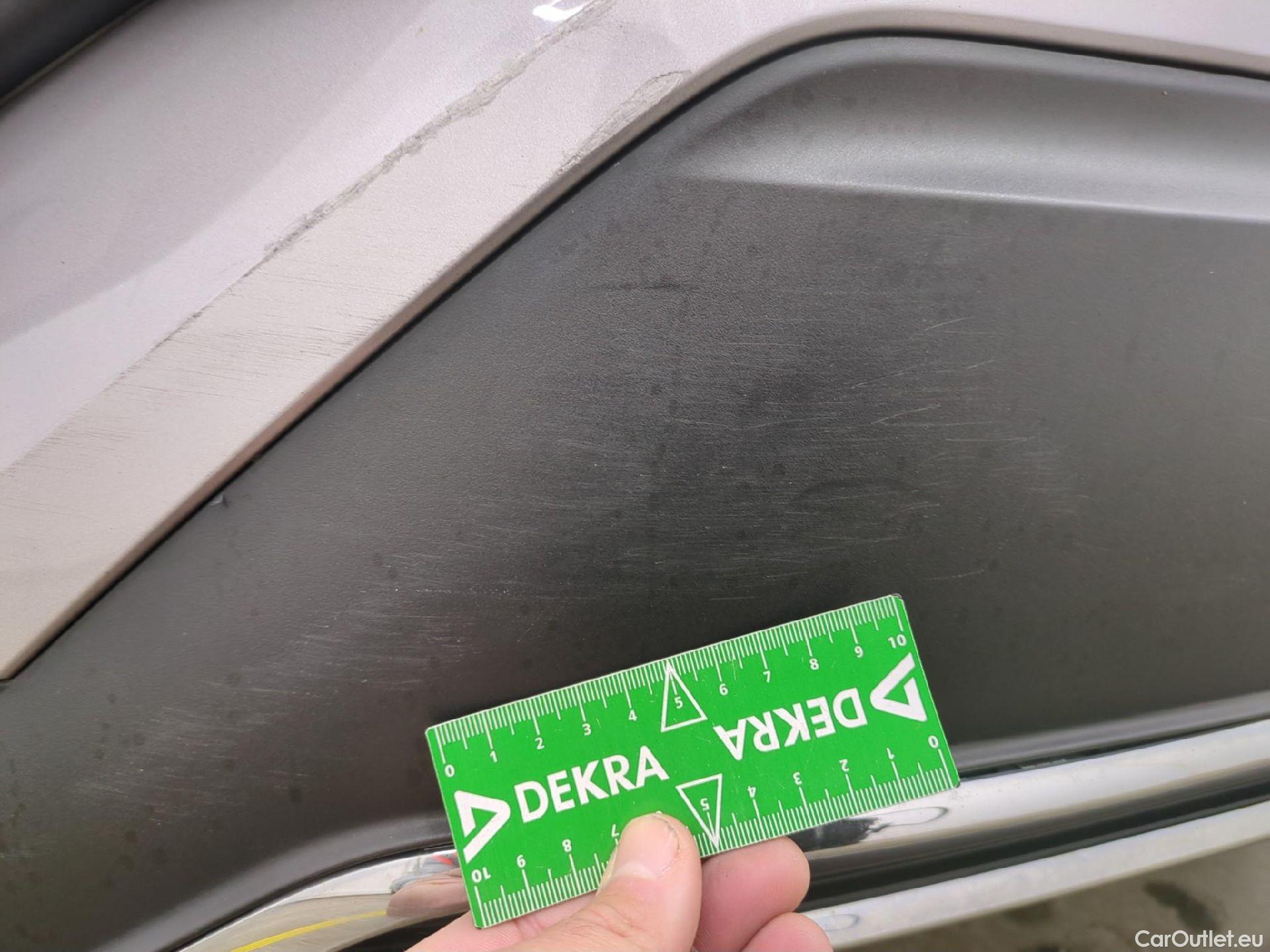  Toyota  C-HR TOYOTA  / 2016 / 5P / SUV 2.0 HYBRIDE 184 DISTINCTIVE #27