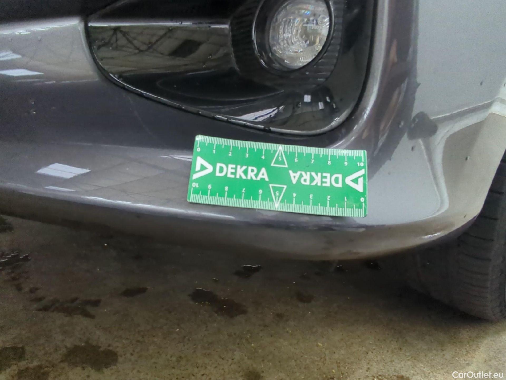  Toyota  Yaris TOYOTA  Hybride / 2019 / 5P / Berline Hybride 116h Dynamic Business Beyond Zer #8