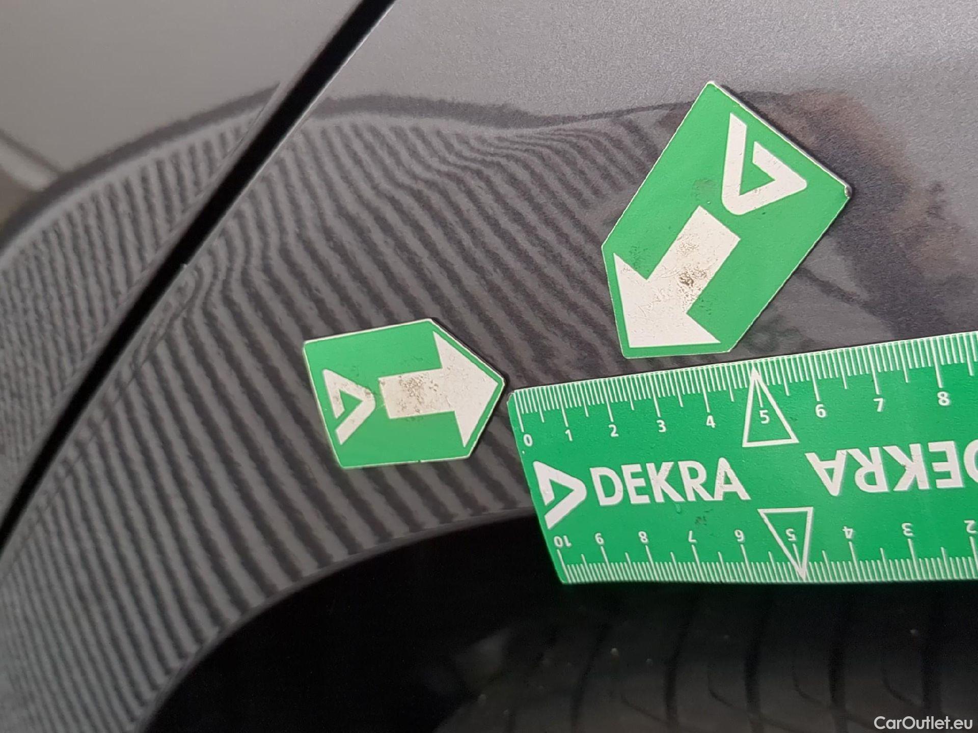  Toyota  Yaris TOYOTA  Hybride / 2019 / 5P / Berline Hybride 116h Dynamic Business Beyond Zer #19