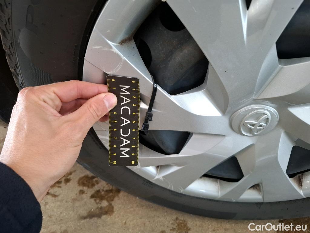  Toyota  Yaris TOYOTA  Hybride / 2017 / 5P / Berline 1.5 VVT-I HYBRID France Business #14