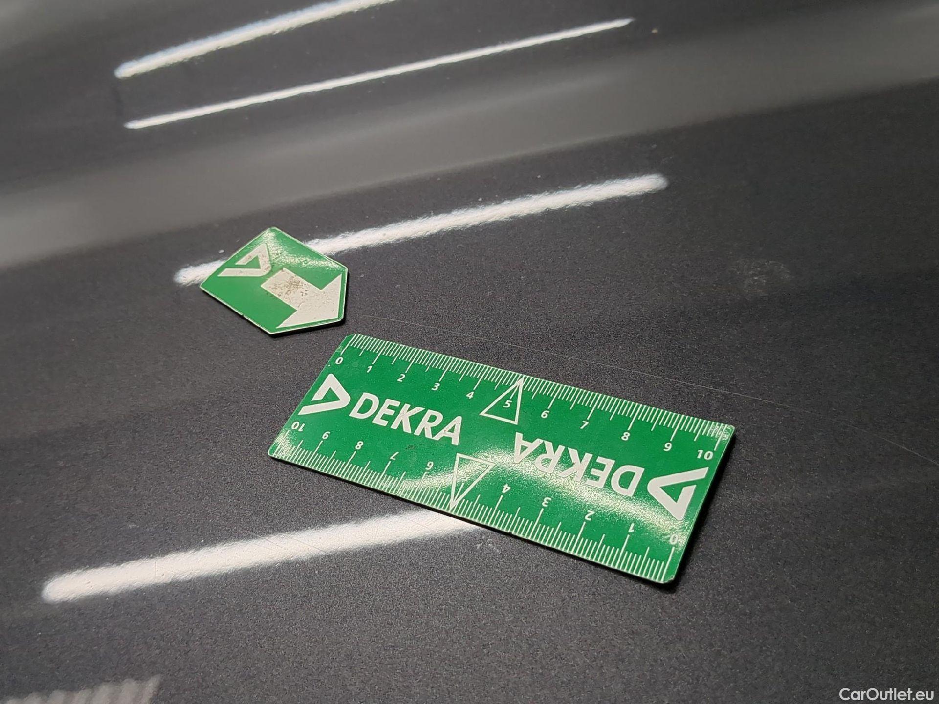  Toyota  Yaris TOYOTA  Hybride / 2019 / 5P / Berline Hybride 116h Dynamic Business Beyond Zer #6