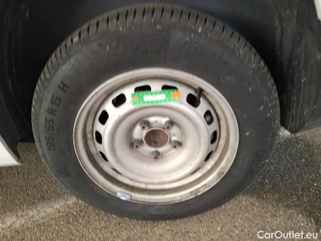  Peugeot  Partner PEUGEOT  / 2018 / 4P / Fourgonnette Taille M 650kg PureTech 110 S&S BVM6 #5