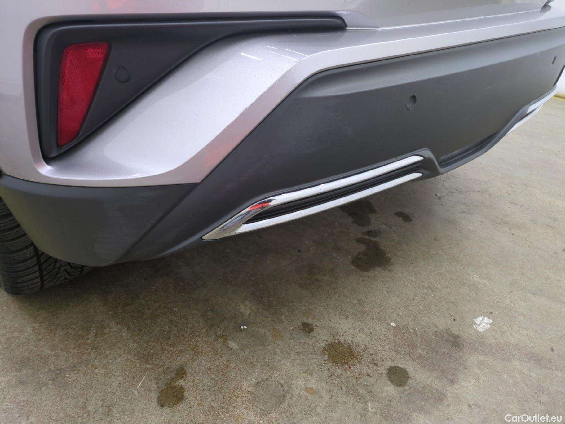  Toyota  C-HR TOYOTA  / 2016 / 5P / SUV 2.0 HYBRIDE 184 DISTINCTIVE #31