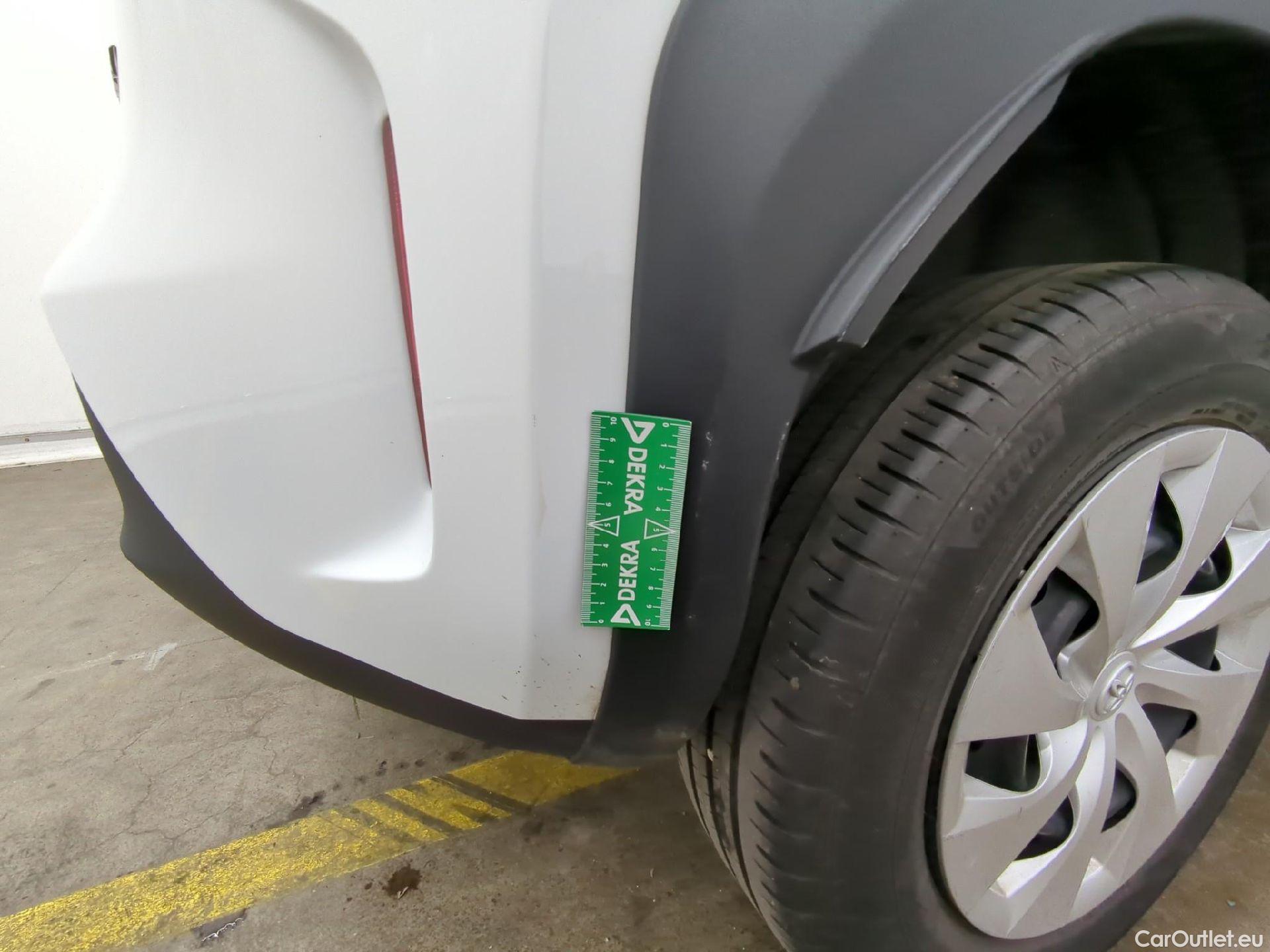  Toyota  Yaris Cross TOYOTA  Hybride / 2021 / 5P / SUV 1.5 HYBRID 116H DYNAMIC AUTO #9