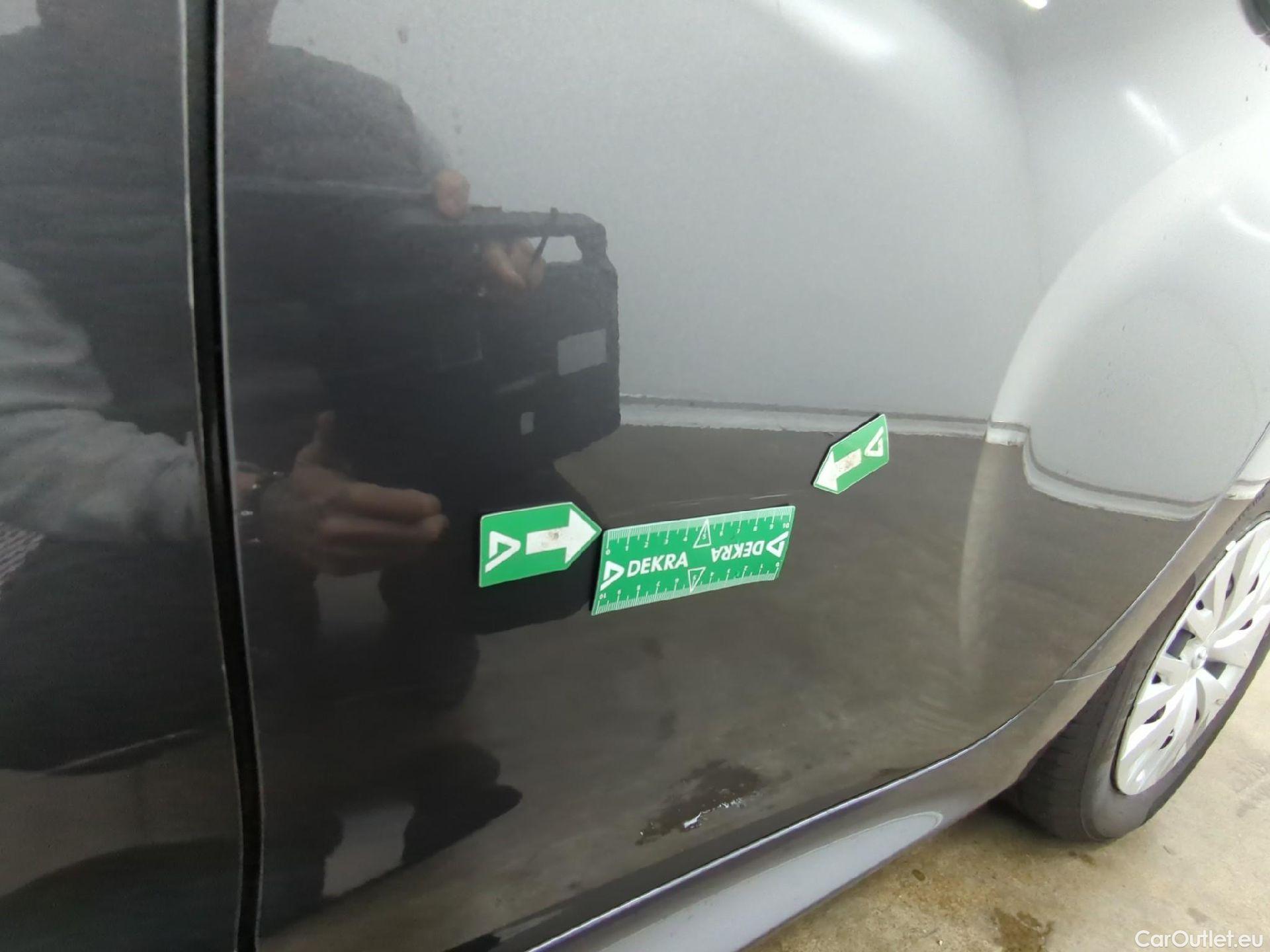  Toyota  Yaris TOYOTA  Hybride / 2019 / 5P / Berline Hybride 116h Dynamic Business Beyond Zer #16