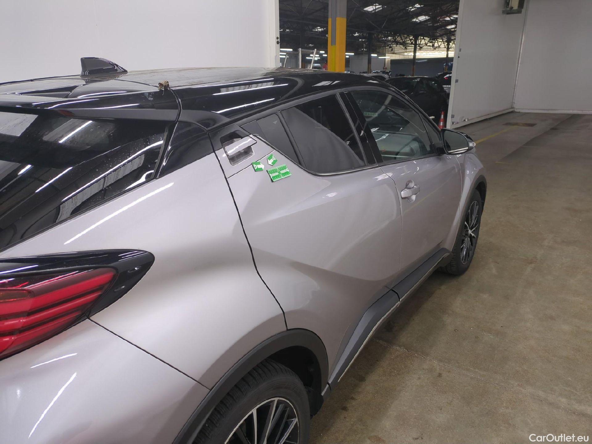  Toyota  C-HR TOYOTA  / 2016 / 5P / SUV 2.0 HYBRIDE 184 DISTINCTIVE #39