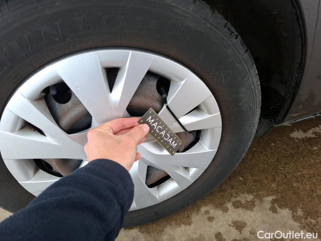  Toyota  Yaris TOYOTA  Hybride / 2017 / 5P / Berline 1.5 VVT-I HYBRID France Business #8