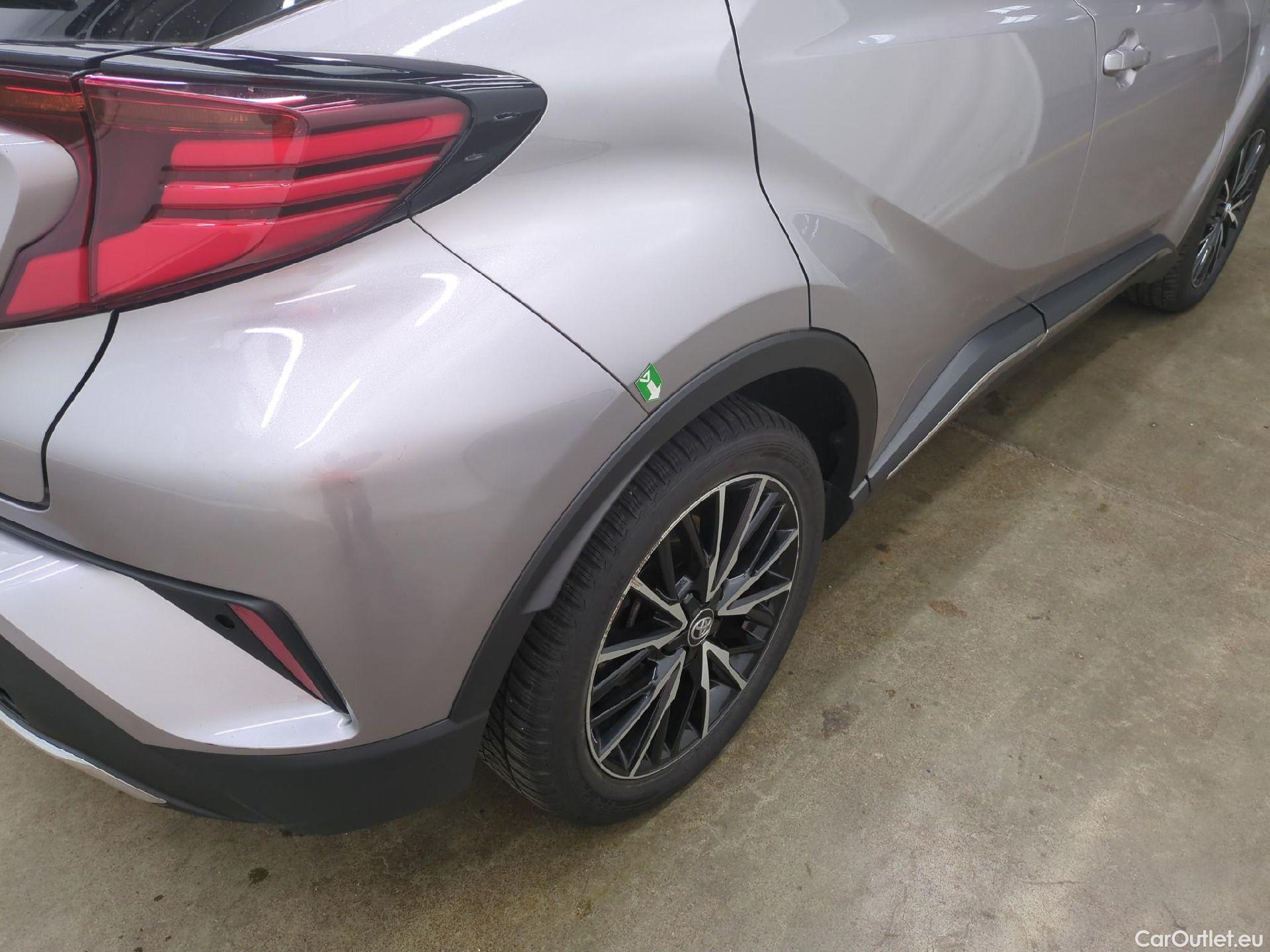  Toyota  C-HR TOYOTA  / 2016 / 5P / SUV 2.0 HYBRIDE 184 DISTINCTIVE #42