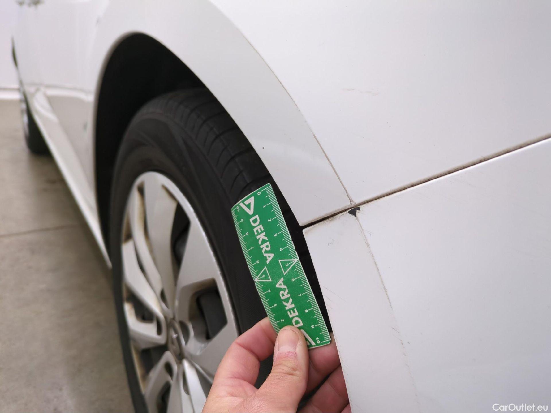  Renault  Megane  IV Berline 5pt. Société Air Nav 1.5 dCi 90CV BVM6 E6 #11