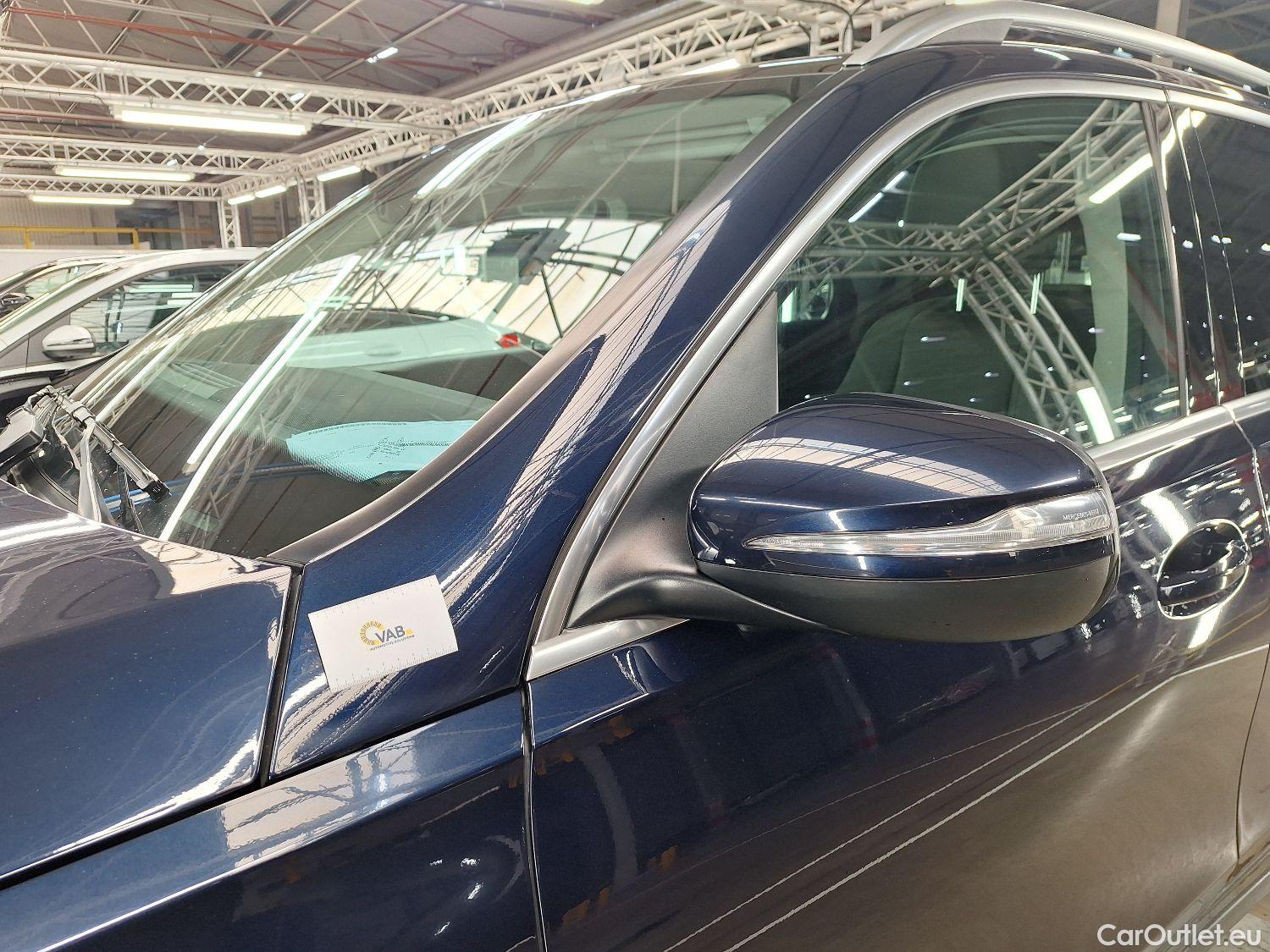  Mercedes  G-Klasee Mercedes, GLE '18 PHEV, Mercedes-Benz GLE GLE 350 de 4MATIC 5d #35