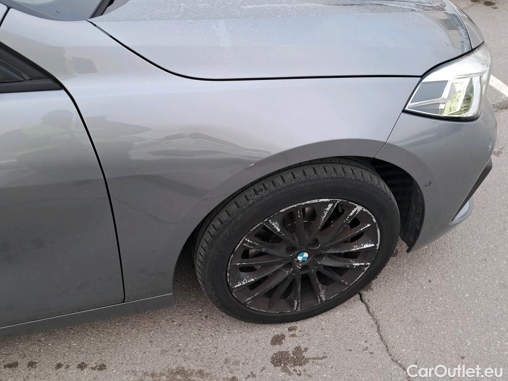  Bmw  Serie 1 BMW  / 2019 / 5P / berlina con portón 118i Corporate Auto. (AC) #12