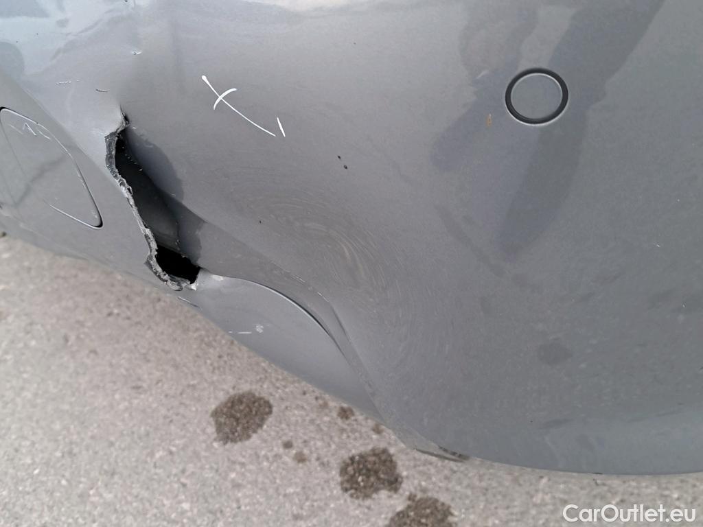  Bmw  Serie 1 BMW  / 2019 / 5P / berlina con portón 118i Corporate Auto. (AC) #4