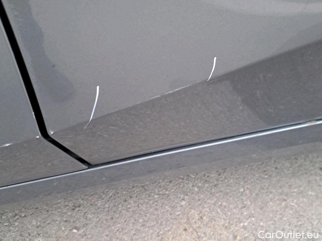  Bmw  Serie 1 BMW  / 2019 / 5P / berlina con portón 118i Corporate Auto. (AC) #23