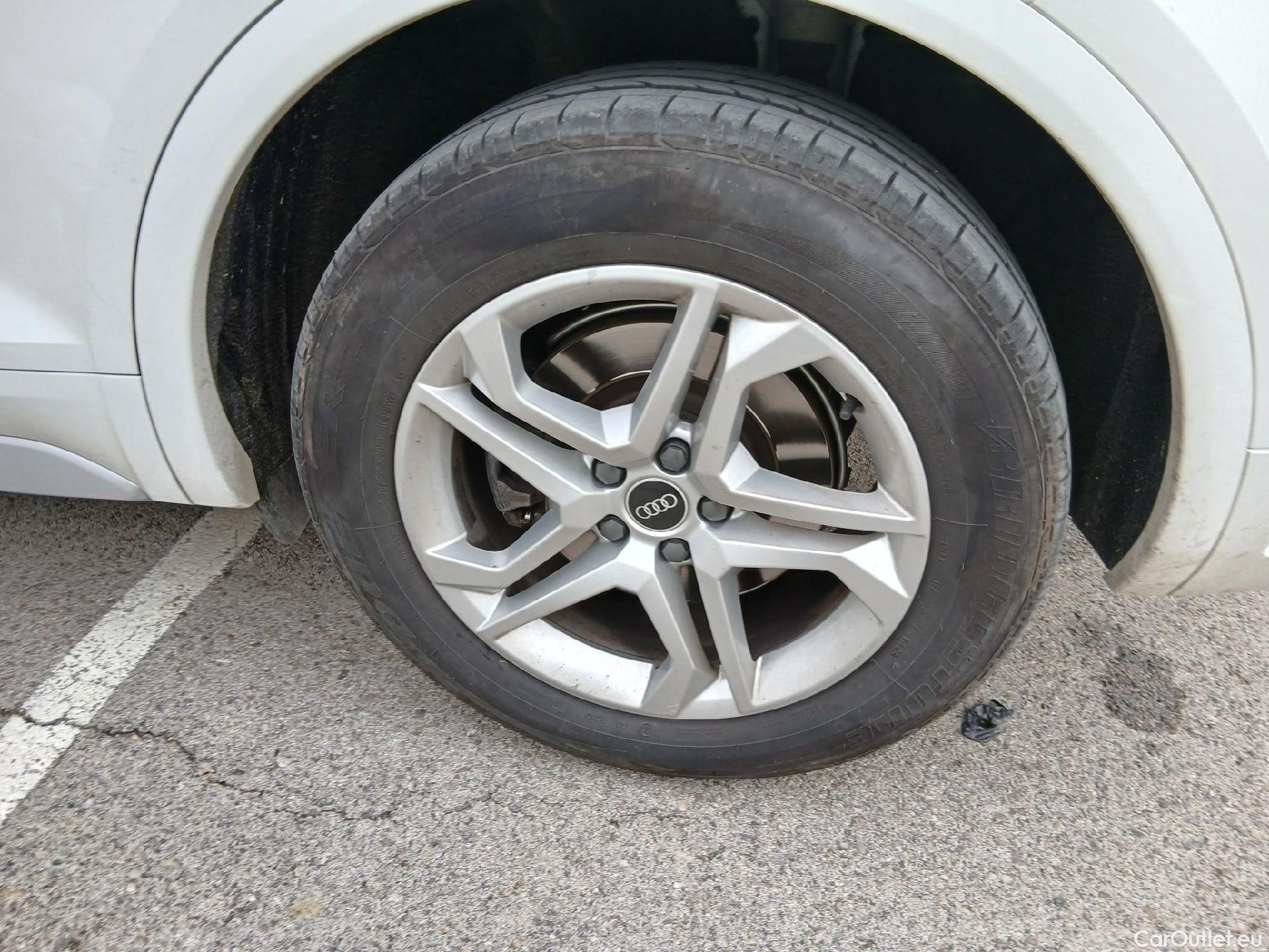  Land Rover  Discovery AUDI Q5 / 2020 / 5P / todoterreno Advanced 35 TDI 120kW S tronic (AC2) #24