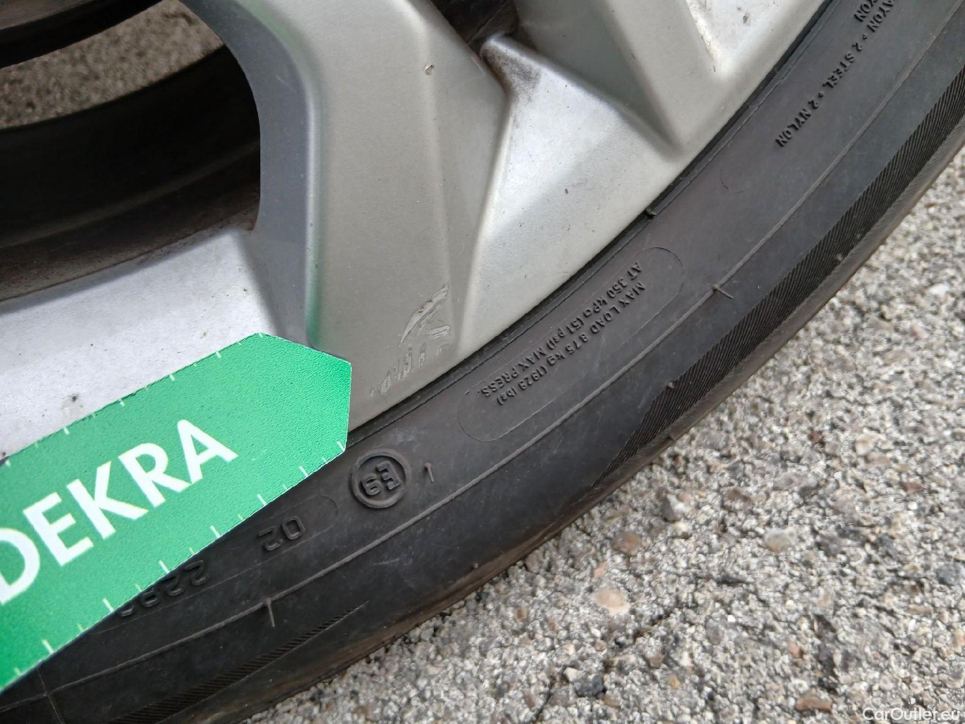  Land Rover  Discovery AUDI Q5 / 2020 / 5P / todoterreno Advanced 35 TDI 120kW S tronic (AC2) #25