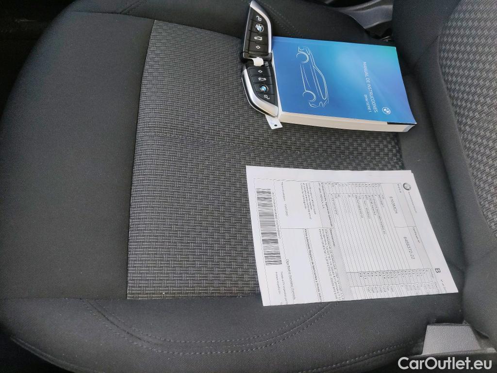  Bmw  Serie 1 BMW  / 2019 / 5P / berlina con portón 116d #15