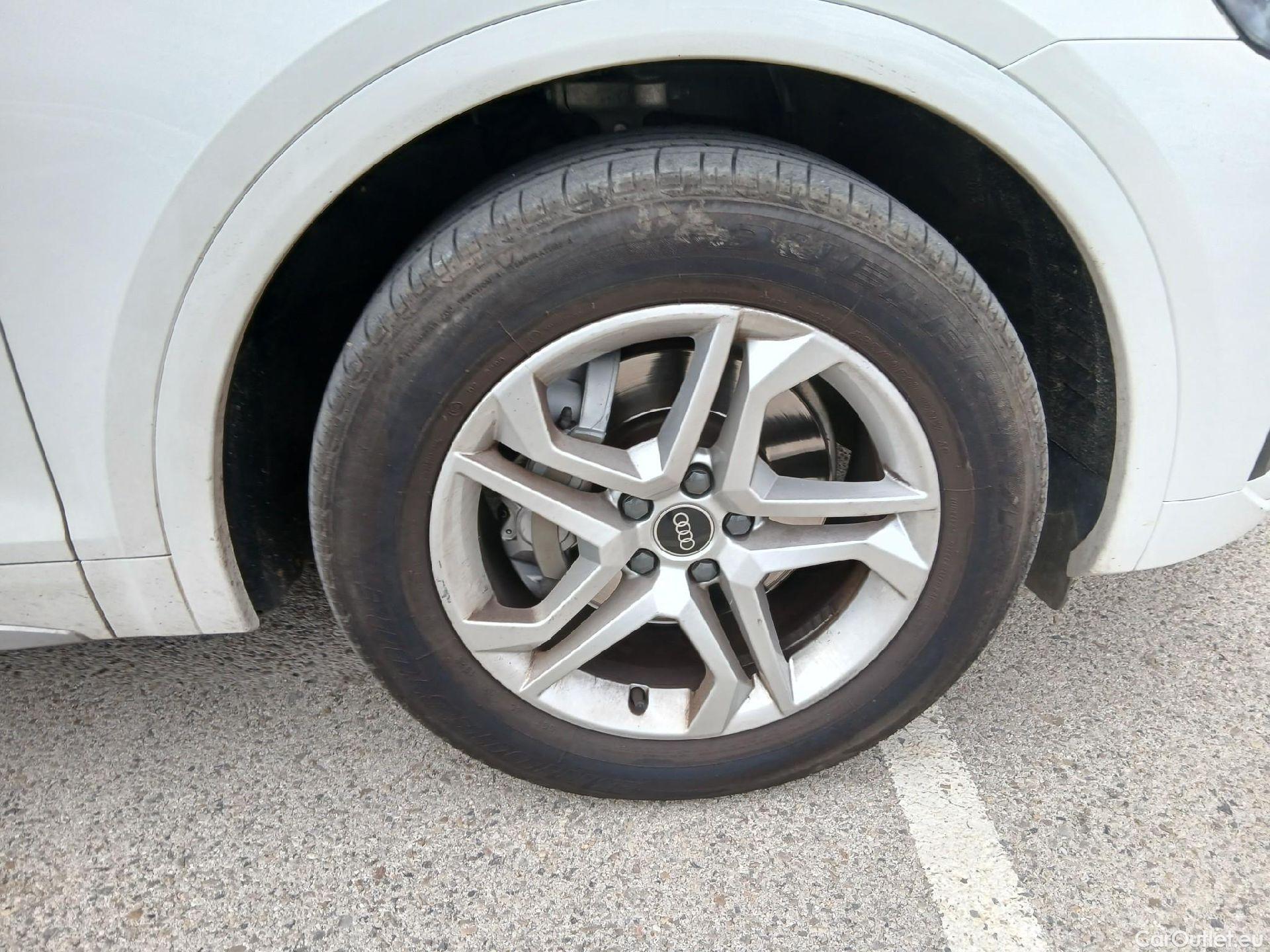  Land Rover  Discovery AUDI Q5 / 2020 / 5P / todoterreno Advanced 35 TDI 120kW S tronic (AC2) #38