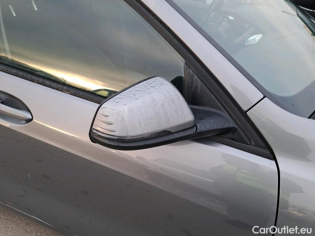  Bmw  Serie 1 BMW  / 2019 / 5P / berlina con portón 118i Corporate Auto. (AC) #46