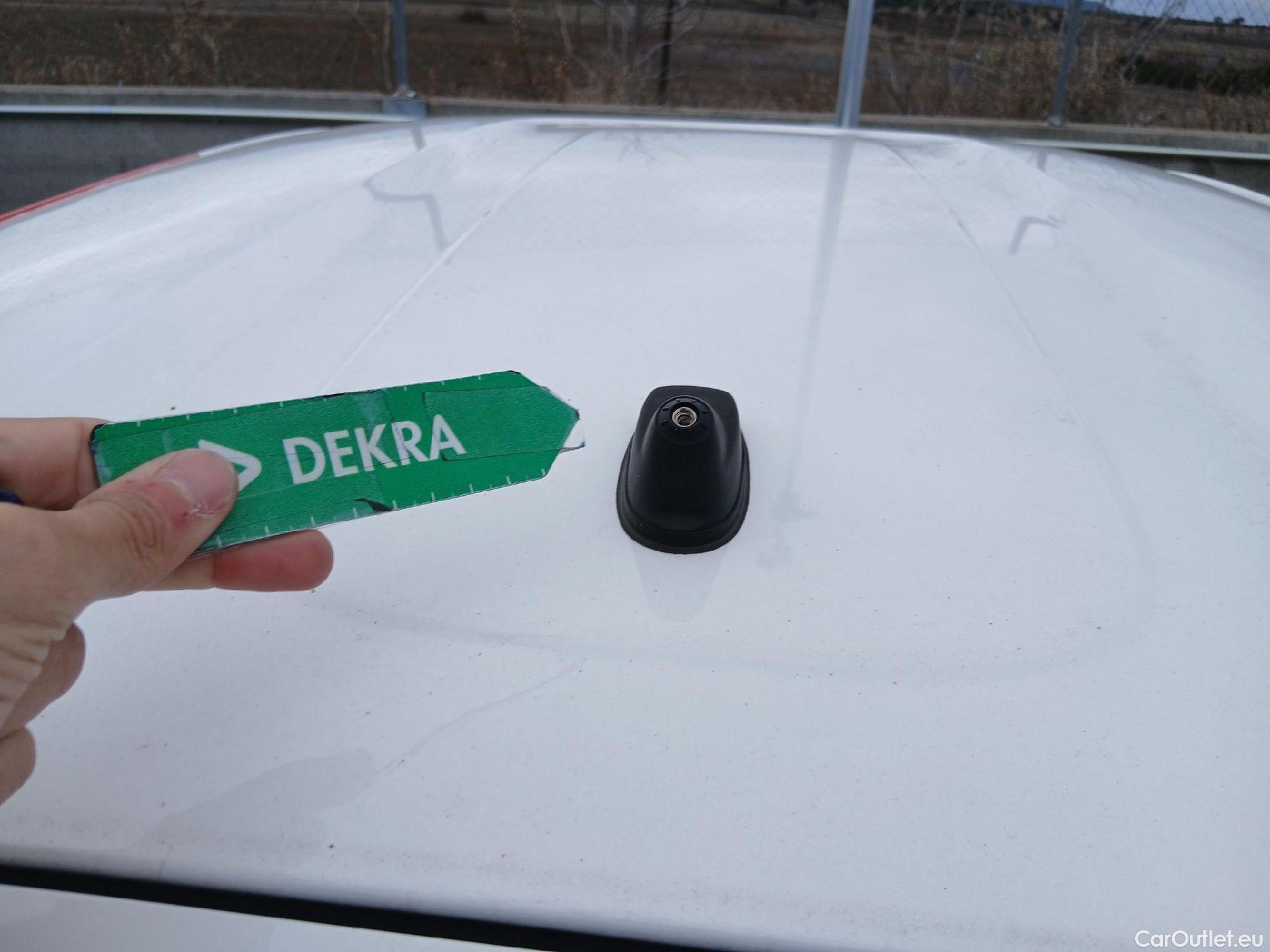  Citroen  C3 CITROEN  / 2020 / 5P / berlina con portón BlueHDi 75KW (100CV) S&S FEEL #3