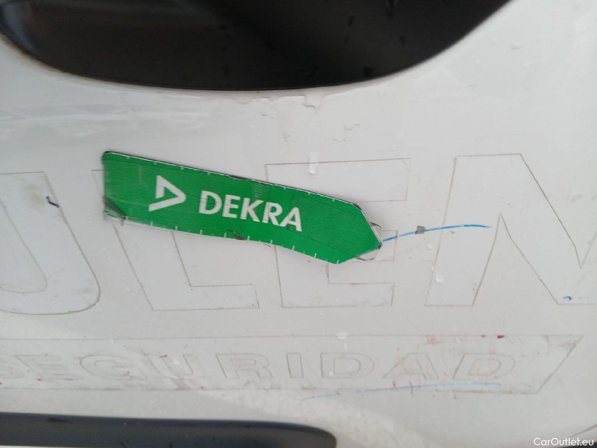  Citroen  C3 CITROEN  / 2020 / 5P / berlina con portón BlueHDi 75KW (100CV) S&S FEEL #44