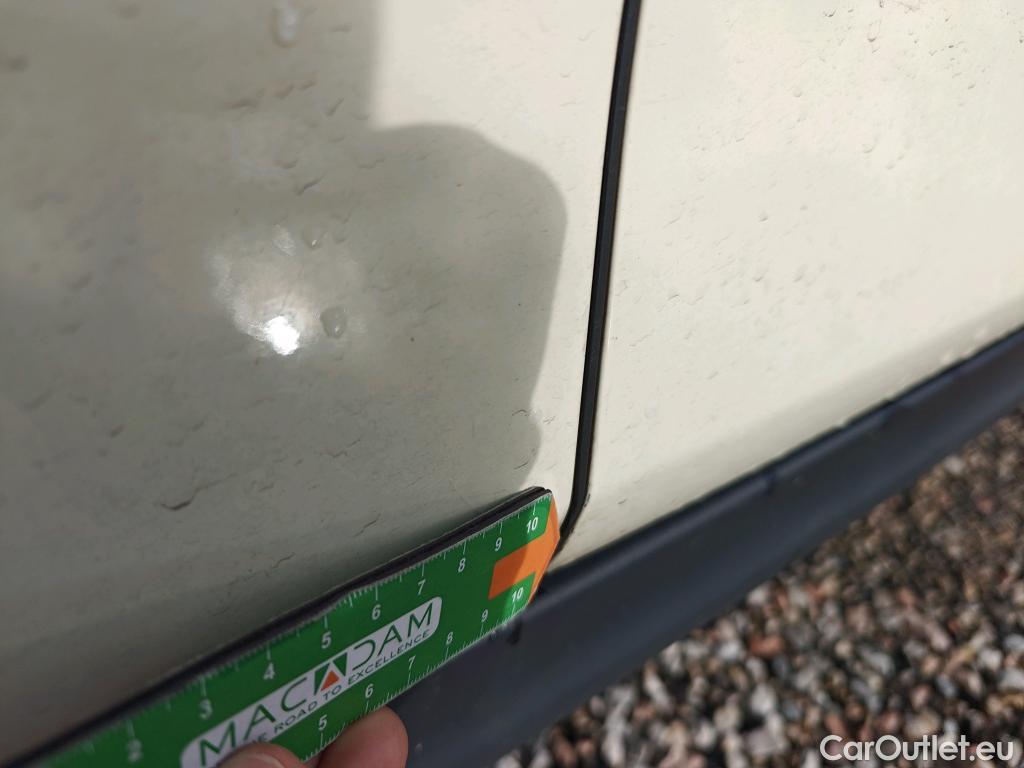  Mini  Cooper MINI MINI / 2014 / 5P / berlina con portón ONE 5 PUERTAS (CX) #24