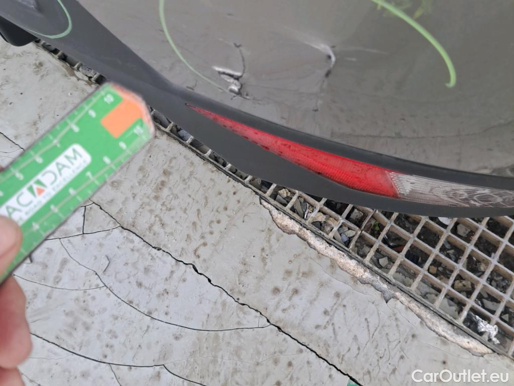  Hyundai  i20 HYUNDAI  / 2020 / 5P / berlina con portón 1.0 TGDI 74kW (100CV) SLX #6