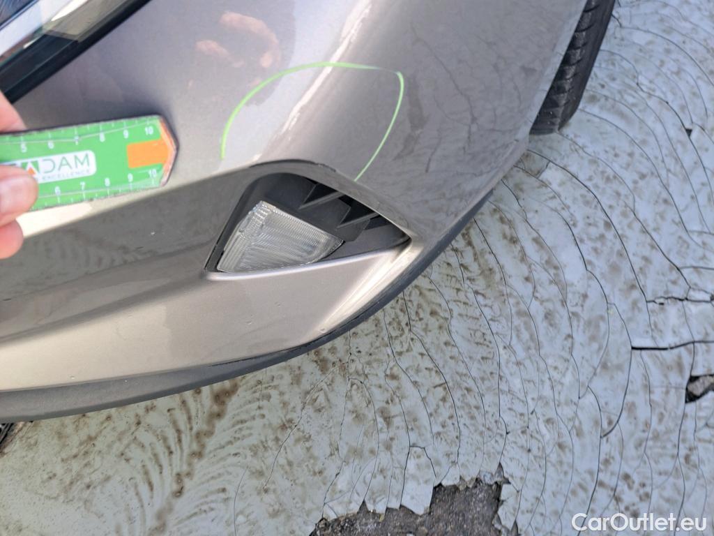  Hyundai  i20 HYUNDAI  / 2020 / 5P / berlina con portón 1.0 TGDI 74kW (100CV) SLX #24