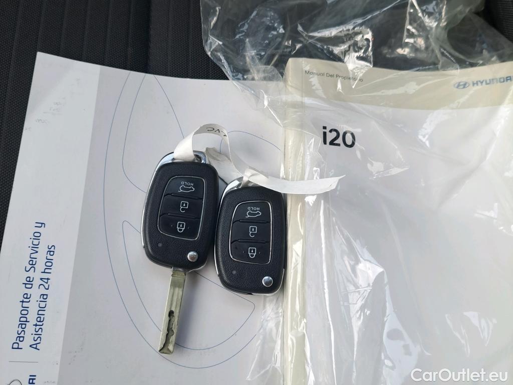  Hyundai  i20 HYUNDAI  / 2020 / 5P / berlina con portón 1.0 TGDI 74kW (100CV) SLX #19