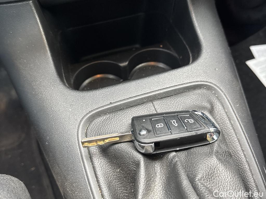  Citroen  C3 CITROEN  / 2016 / 5P / berlina con portón PureTech 60KW (82CV) FEEL (CX) #6